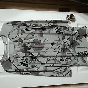 NWOT Unique cut gray floral dress